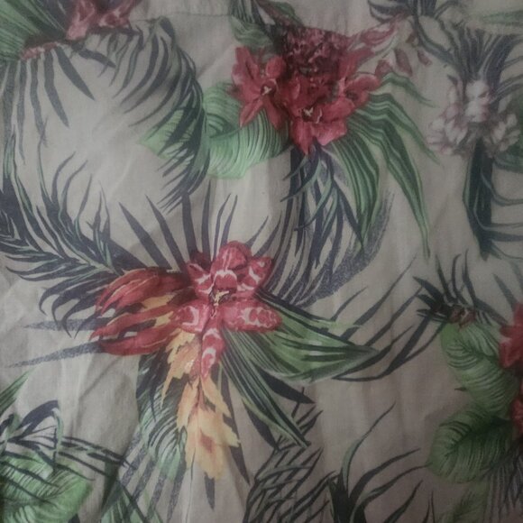 J22   B'ful Hawaiian style w/Tropical flowers 100% Cotton H & M - Picture 3 of 5